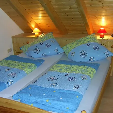 Farm stay Hinterhauensteinhof *